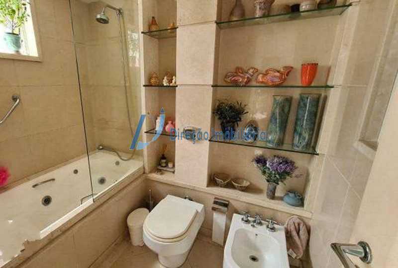 Apartamento à venda com 4 quartos, 207m² - Foto 22