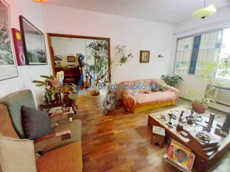 Apartamento à venda com 3 quartos, 97m² - Foto 2