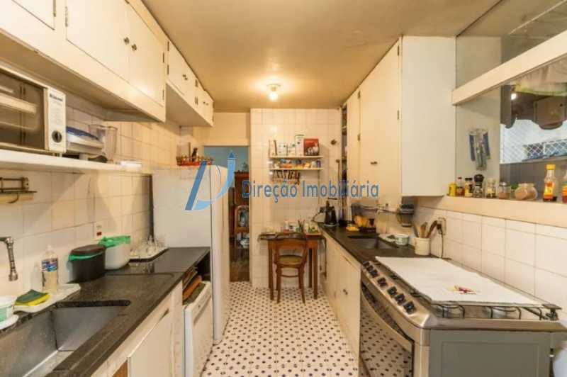 Apartamento à venda com 4 quartos, 140m² - Foto 19