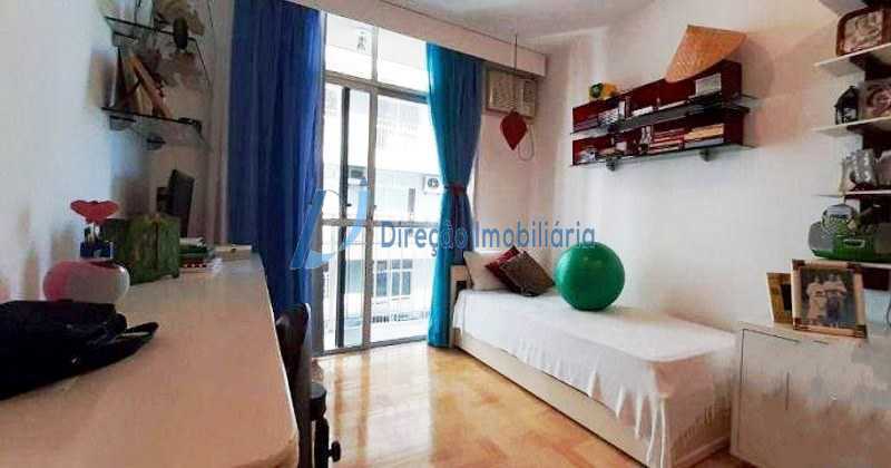 Apartamento à venda com 4 quartos, 138m² - Foto 12