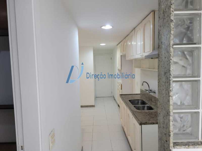 Apartamento à venda com 4 quartos, 135m² - Foto 17