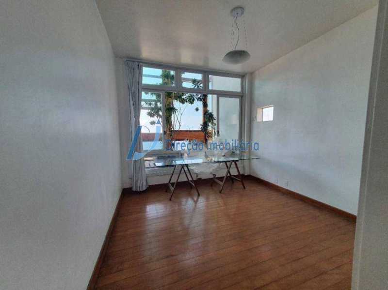 Cobertura à venda com 3 quartos, 240m² - Foto 15