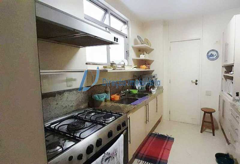 Apartamento à venda com 3 quartos, 125m² - Foto 17