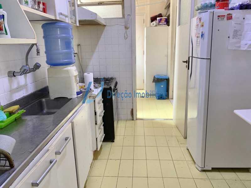 Apartamento à venda com 3 quartos, 99m² - Foto 16