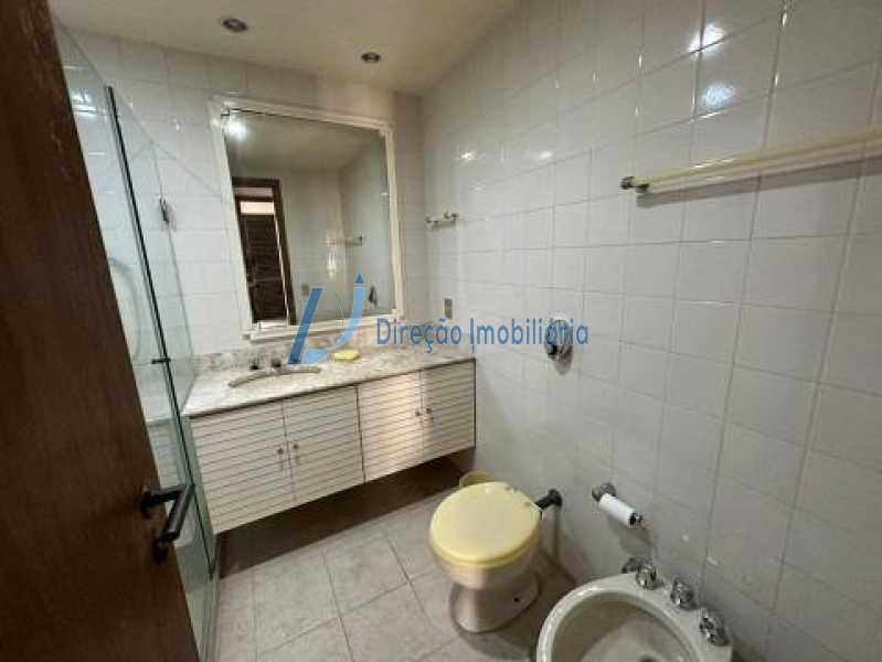 Apartamento à venda com 4 quartos, 225m² - Foto 17