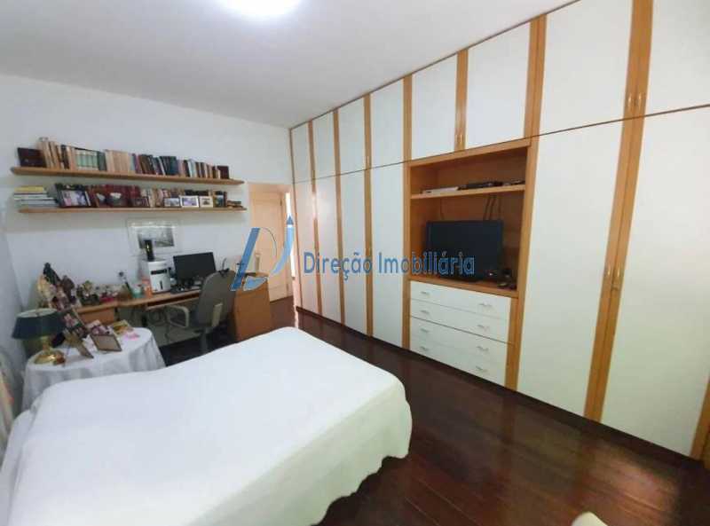 Apartamento à venda com 3 quartos, 225m² - Foto 12