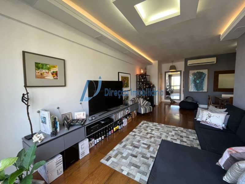 Apartamento à venda com 3 quartos, 119m² - Foto 4