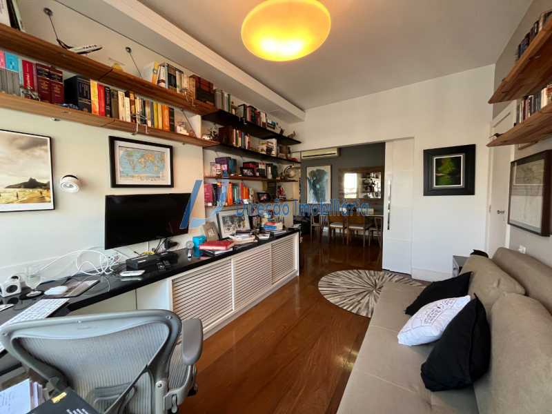 Apartamento à venda com 3 quartos, 119m² - Foto 10