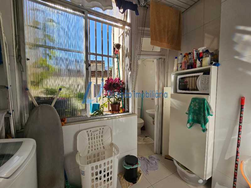 Apartamento à venda com 2 quartos, 62m² - Foto 26