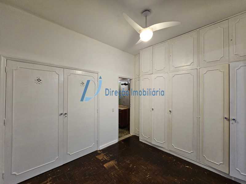 Apartamento à venda com 4 quartos, 219m² - Foto 11