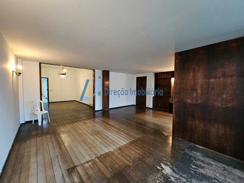 Apartamento à venda com 4 quartos, 219m² - Foto 4