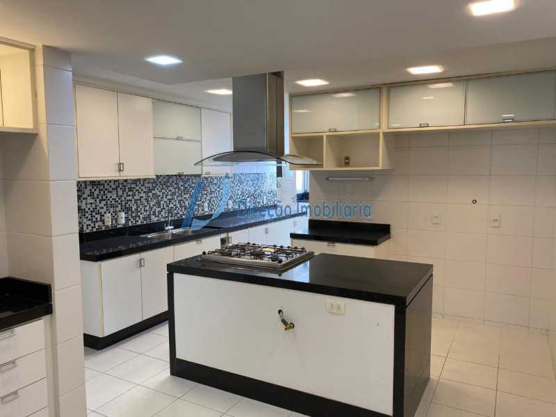 Apartamento à venda com 4 quartos, 182m² - Foto 19