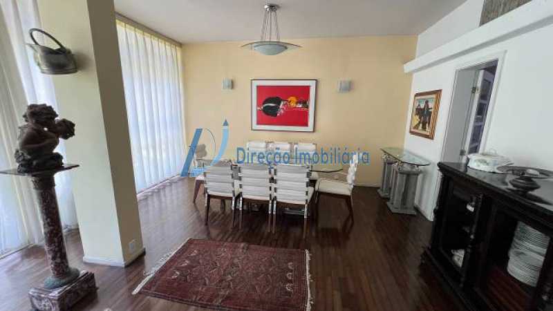 Apartamento à venda com 4 quartos, 215m² - Foto 4