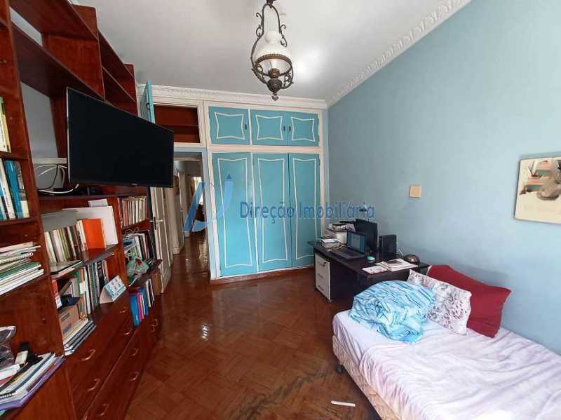 Apartamento à venda com 3 quartos, 110m² - Foto 11