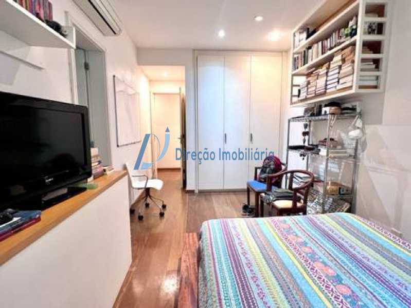 Apartamento à venda com 4 quartos, 240m² - Foto 13