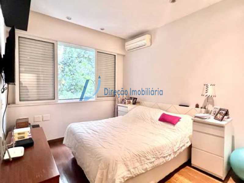 Apartamento à venda com 4 quartos, 240m² - Foto 12