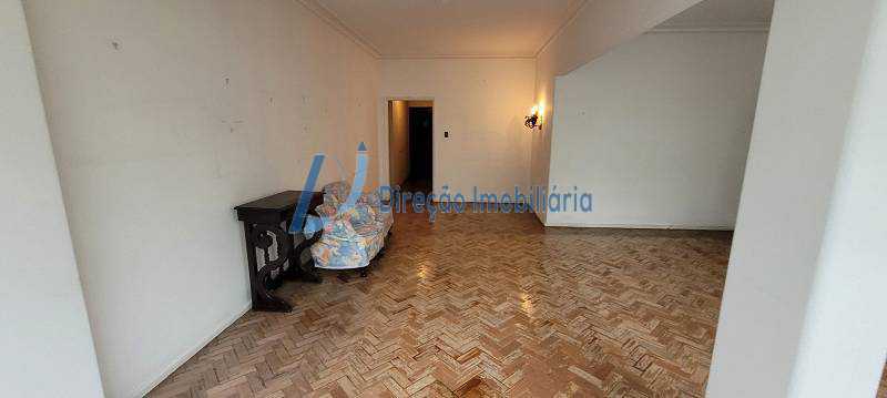 Apartamento à venda com 3 quartos, 171m² - Foto 5