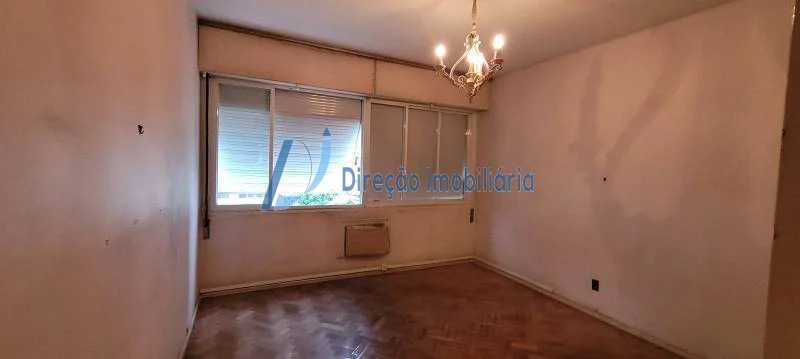 Apartamento à venda com 3 quartos, 171m² - Foto 9