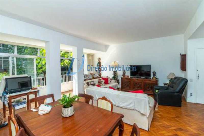 Apartamento à venda com 3 quartos, 150m² - Foto 2