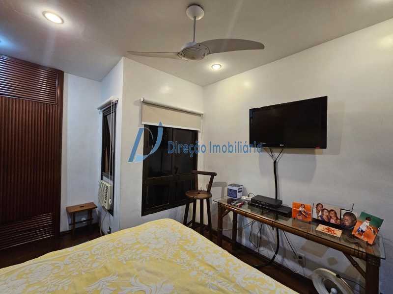 Apartamento à venda com 4 quartos, 199m² - Foto 14