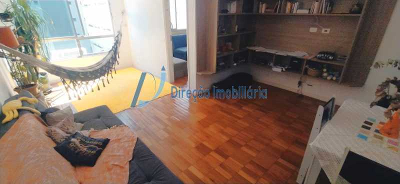 Apartamento à venda com 3 quartos, 95m² - Foto 2