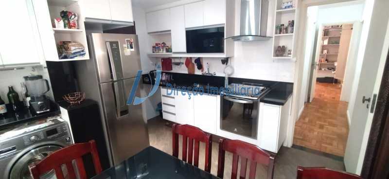 Apartamento à venda com 3 quartos, 95m² - Foto 21