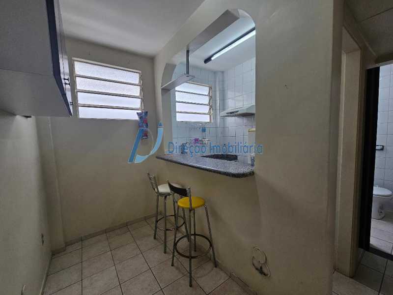 Apartamento à venda com 1 quarto, 41m² - Foto 18