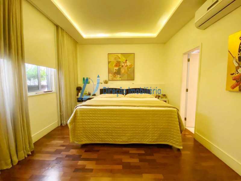 Apartamento à venda com 4 quartos, 182m² - Foto 9