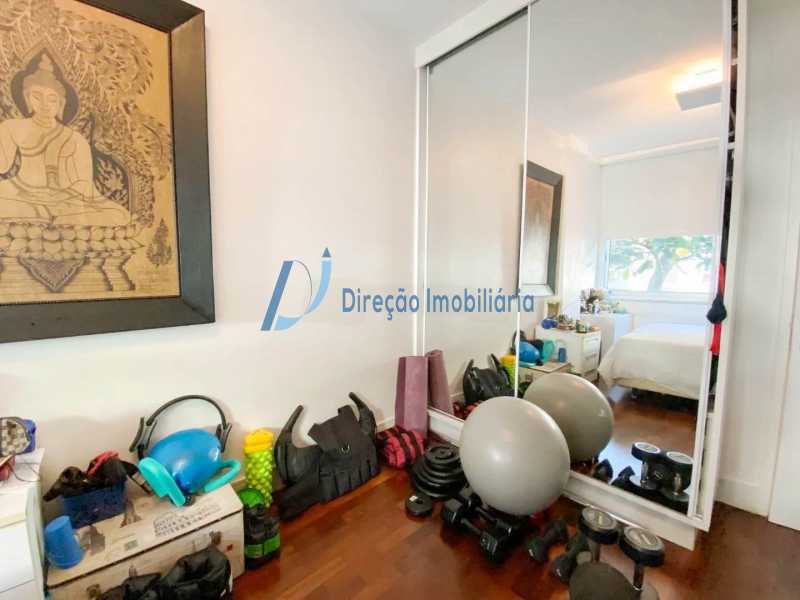 Apartamento à venda com 4 quartos, 182m² - Foto 15