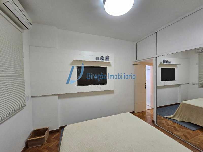 Apartamento à venda com 3 quartos, 136m² - Foto 12