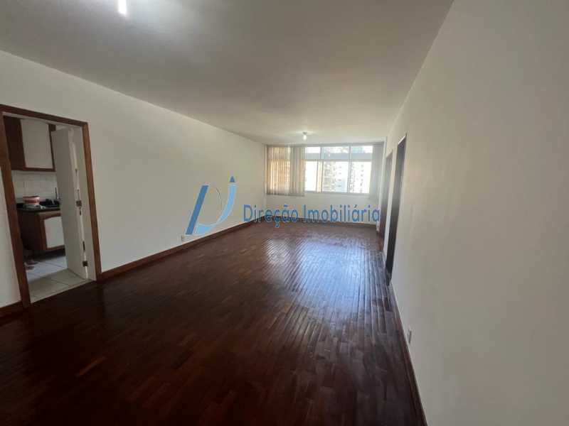 Apartamento à venda com 4 quartos, 126m² - Foto 2