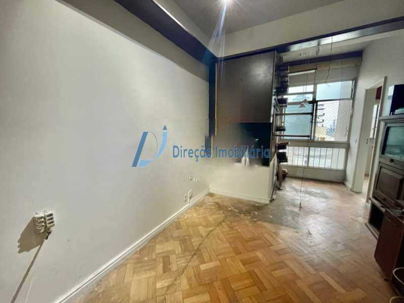 Apartamento à venda com 2 quartos, 61m² - Foto 1