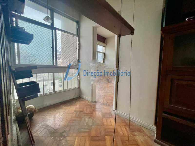 Apartamento à venda com 2 quartos, 61m² - Foto 3