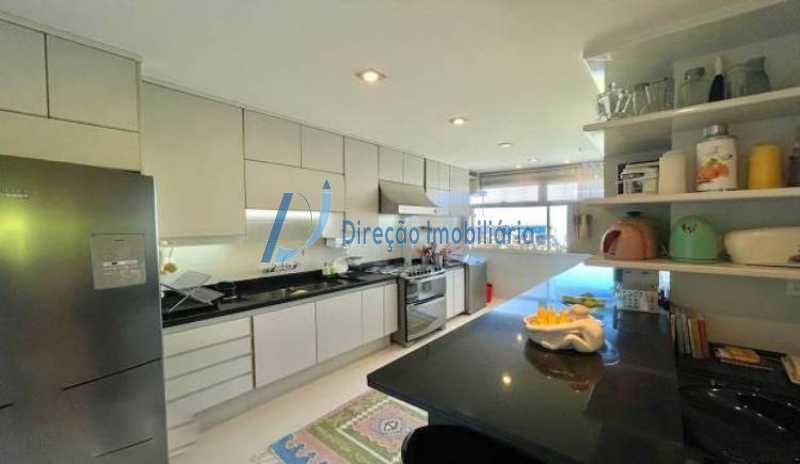 Apartamento à venda com 3 quartos, 134m² - Foto 13