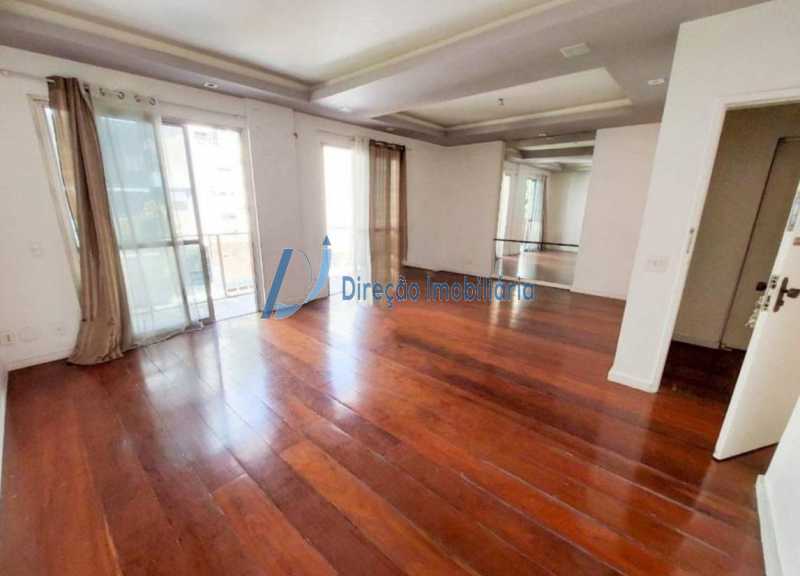 Apartamento à venda com 3 quartos, 124m² - Foto 3