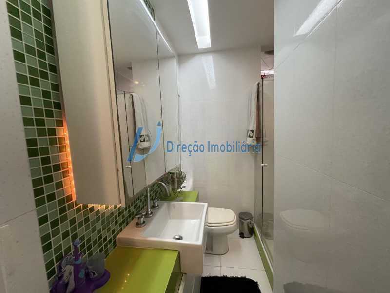 Apartamento à venda com 3 quartos, 134m² - Foto 17