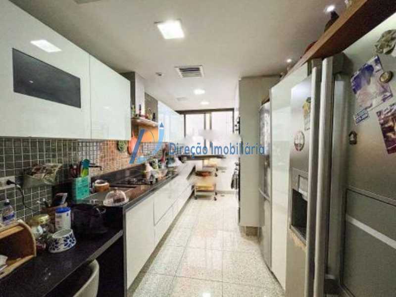 Apartamento à venda com 4 quartos, 186m² - Foto 17