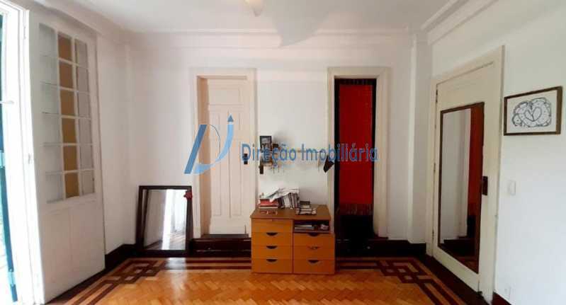 Apartamento à venda com 4 quartos, 200m² - Foto 18