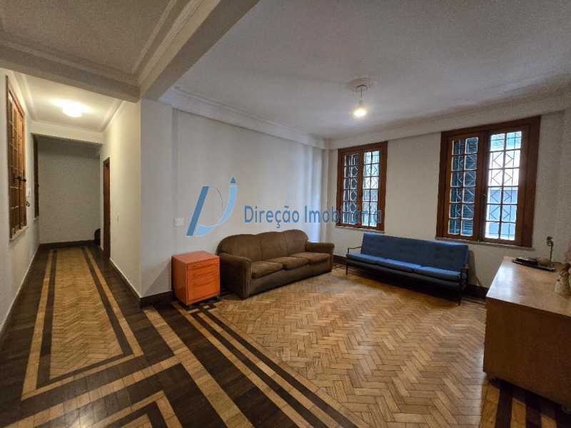 Apartamento à venda com 4 quartos, 199m² - Foto 1