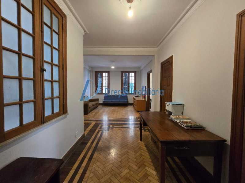 Apartamento à venda com 4 quartos, 199m² - Foto 5