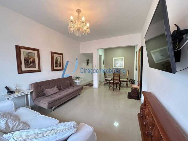 Apartamento à venda com 2 quartos, 70m² - Foto 2