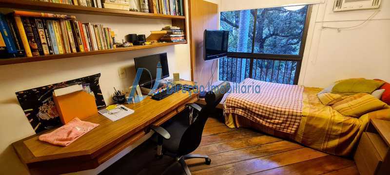 Apartamento à venda com 4 quartos, 252m² - Foto 13