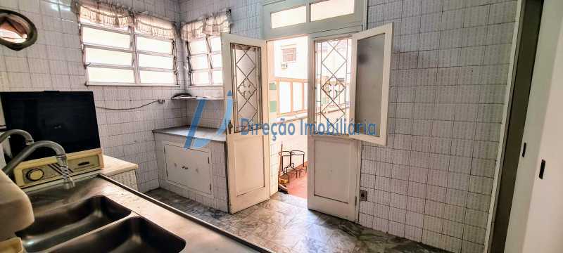 Apartamento à venda com 4 quartos, 213m² - Foto 23