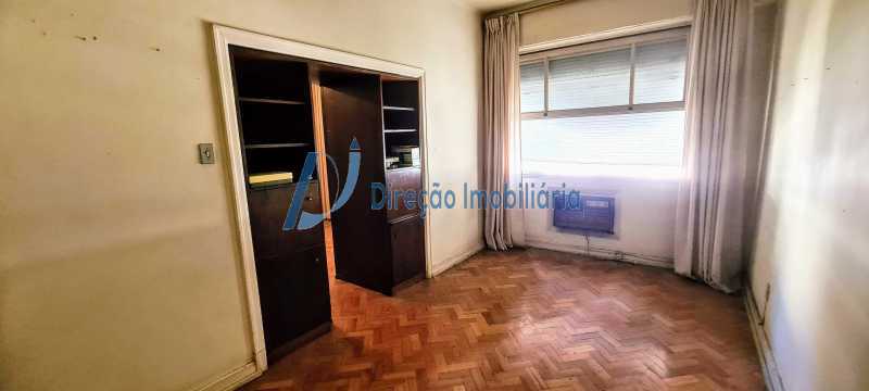 Apartamento à venda com 4 quartos, 213m² - Foto 8