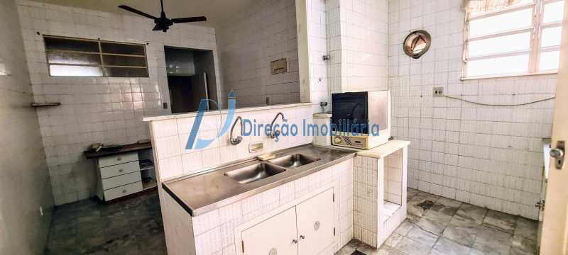 Apartamento à venda com 4 quartos, 213m² - Foto 27