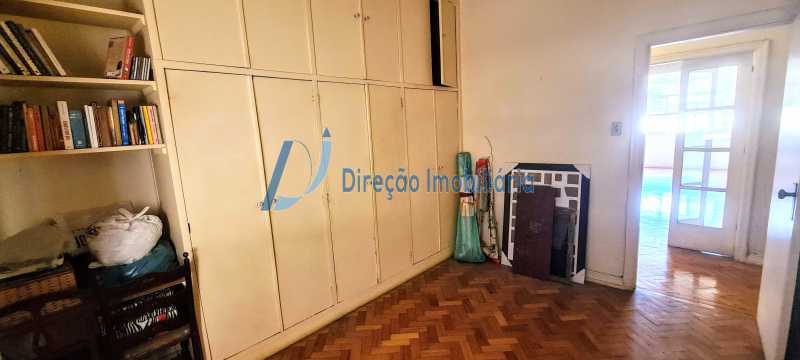 Apartamento à venda com 4 quartos, 213m² - Foto 17