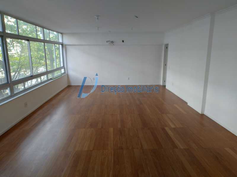 Apartamento à venda com 4 quartos, 214m² - Foto 3