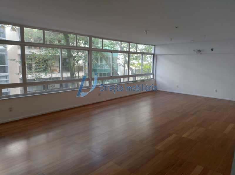 Apartamento à venda com 4 quartos, 214m² - Foto 1