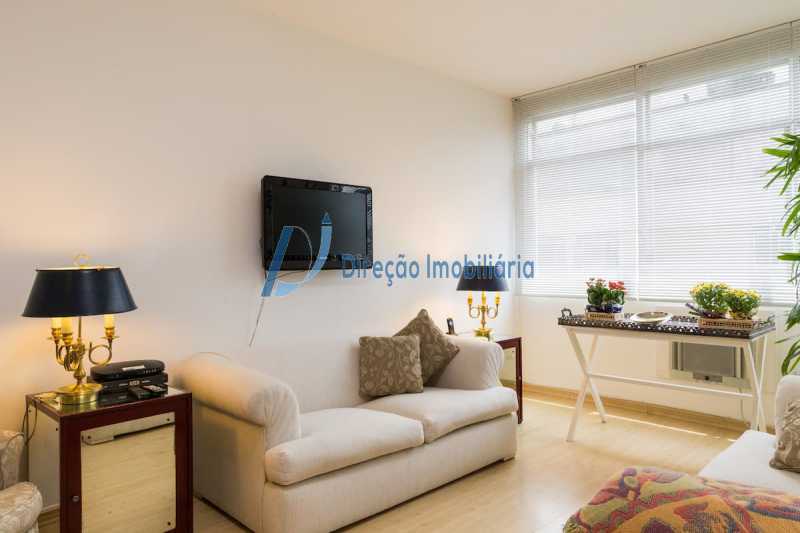 Apartamento à venda com 3 quartos, 84m² - Foto 2