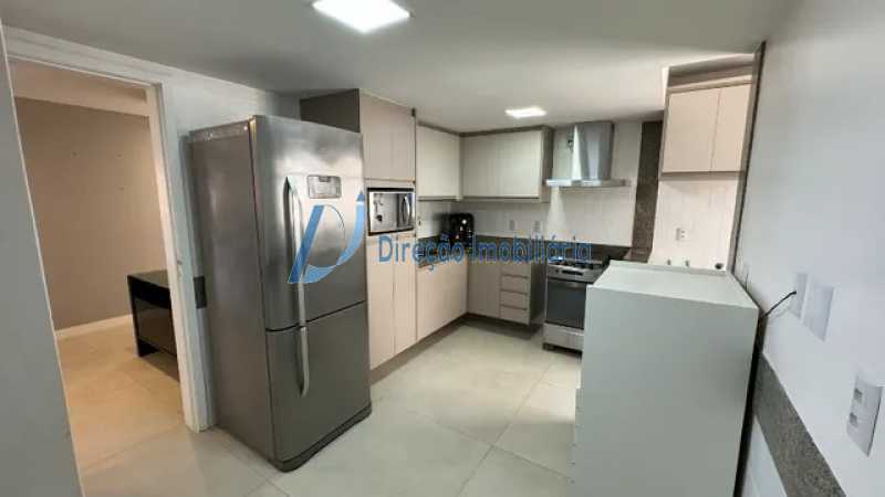 Apartamento à venda com 3 quartos, 103m² - Foto 13